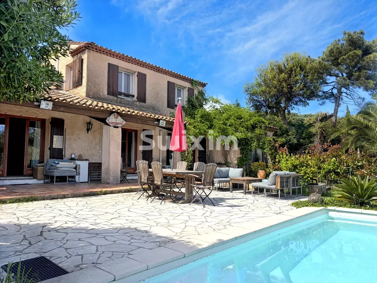 Maison à vendre à Gassin - MAISON IDEALE FAMILLE 4 CHAMBRES PISCINE AU COEUR DU GOLFE DE ST TROPEZ - Smart Propylaia (15)