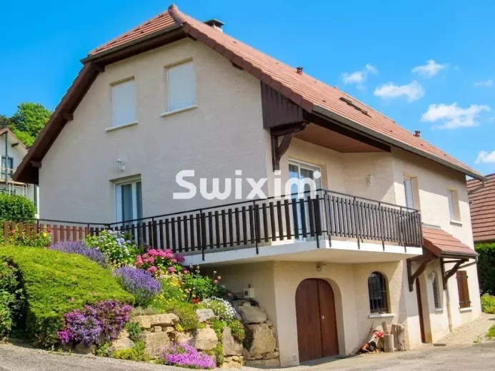 Casa in vendita a Montmorot