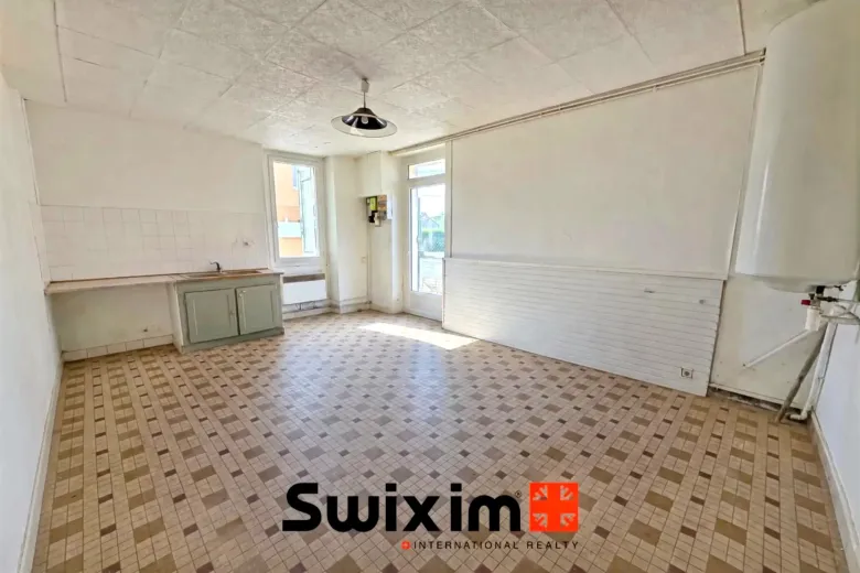House for sale in Saint-Estephe (2)