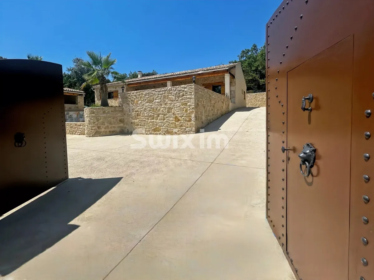 Maison à vendre à Goudargues - Villa en pierre au coeur de la nature - Smart Propylaia (18)