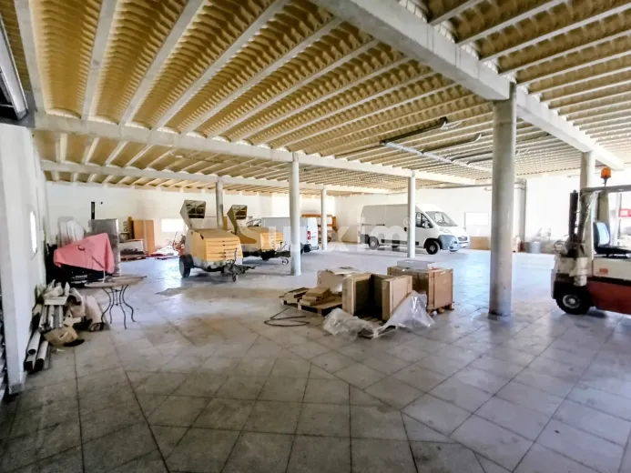 Commerce/industrie à vendre à Perpignan