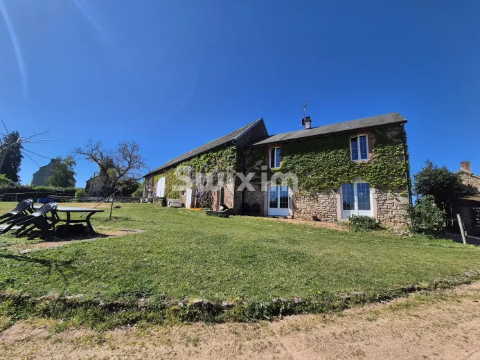 Casa in vendita a La Roche-En-Brenil (4)