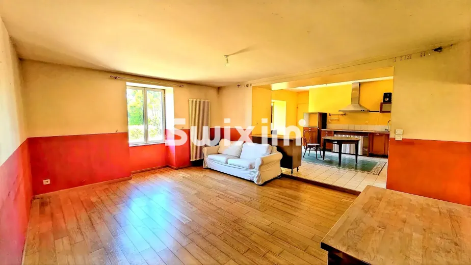 Maison à vendre à Lons-Le-Saunier (24)