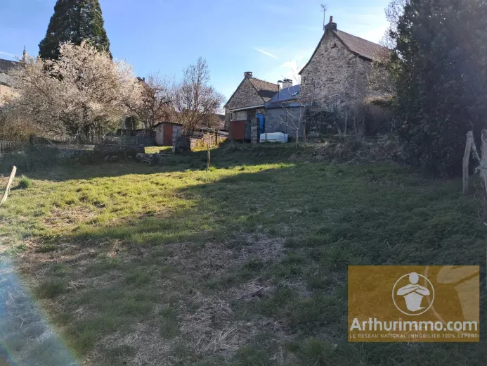 Plot for sale in Saint-Germain-Du-Teil (4)