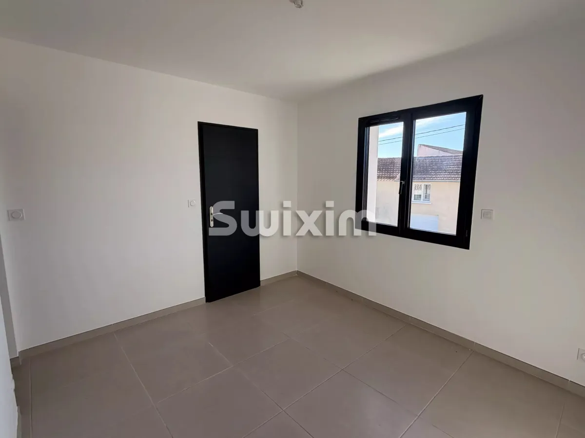 Maison à vendre à Camaret-Sur-Aigues - Camaret-sur-Aigues – Villa de type 4 avec jardin - Smart Propylaia (9)