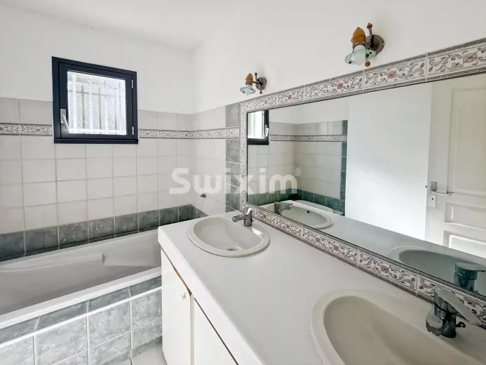 Maison à vendre à Montboucher-Sur-Jabron (9)