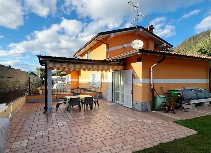 Maison à vendre à Lavena Ponte Tresa (2)