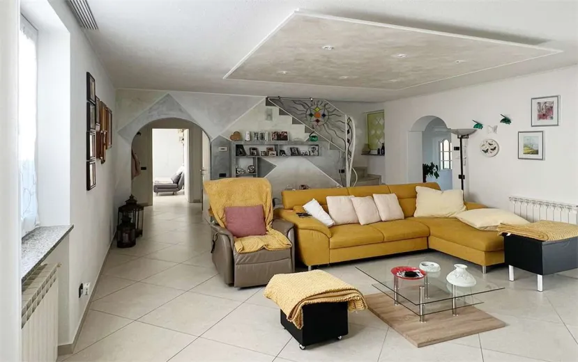 Maison à vendre à Lavena Ponte Tresa (3)
