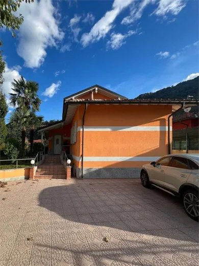 Maison à vendre à Lavena Ponte Tresa (12)