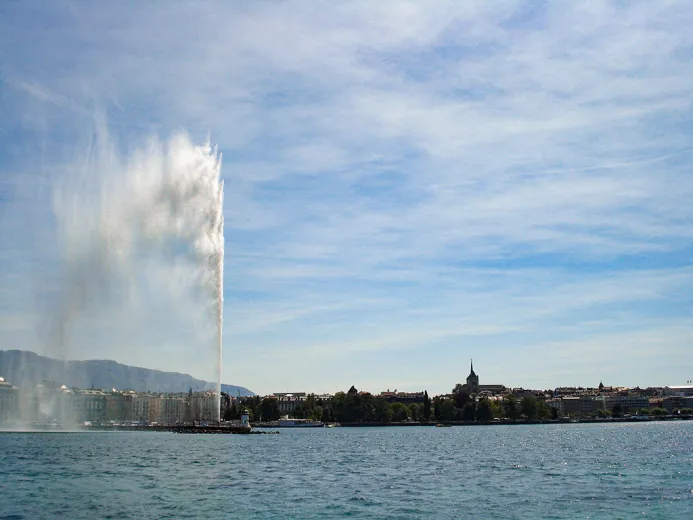 Immeuble à vendre à Genève (2)