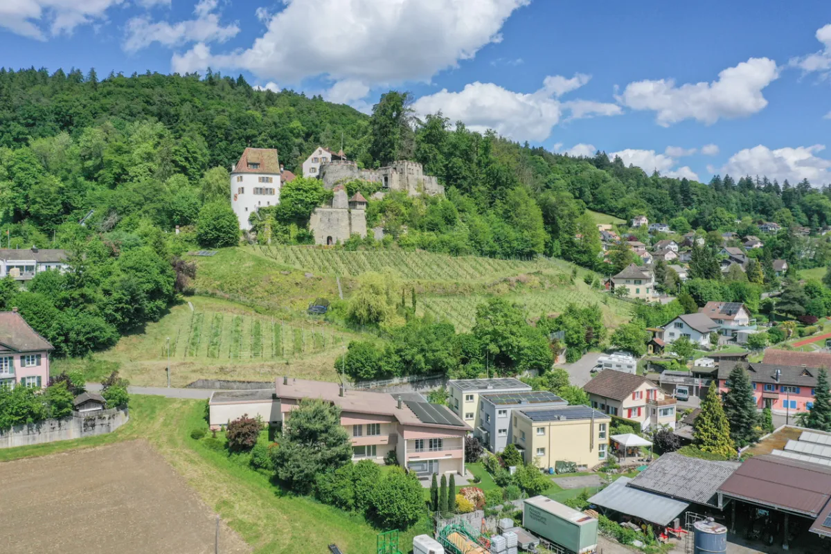 Haus zu verkaufen in Teufenthal AG - Gepflegtes, bezugsbereites Eigenheim mit PV-Anlage und Wärme-Pumpe - Smart Propylaia (3)
