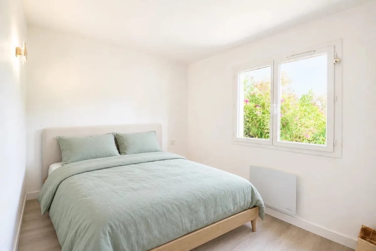 Apartment for sale in La Croix-Valmer - T3 GROUND FLOOR RESIDENCE WITH POOL - CITY CENTER - Smart Propylaia (6)