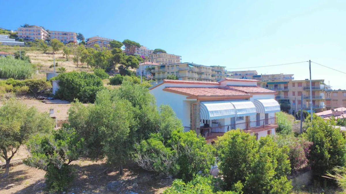 Casa in vendita a Santo Stefano Al Mare - Villa in vendita a Santo Stefano Al Mare, 7 locali, 200 m2 - Smart Propylaia (21)