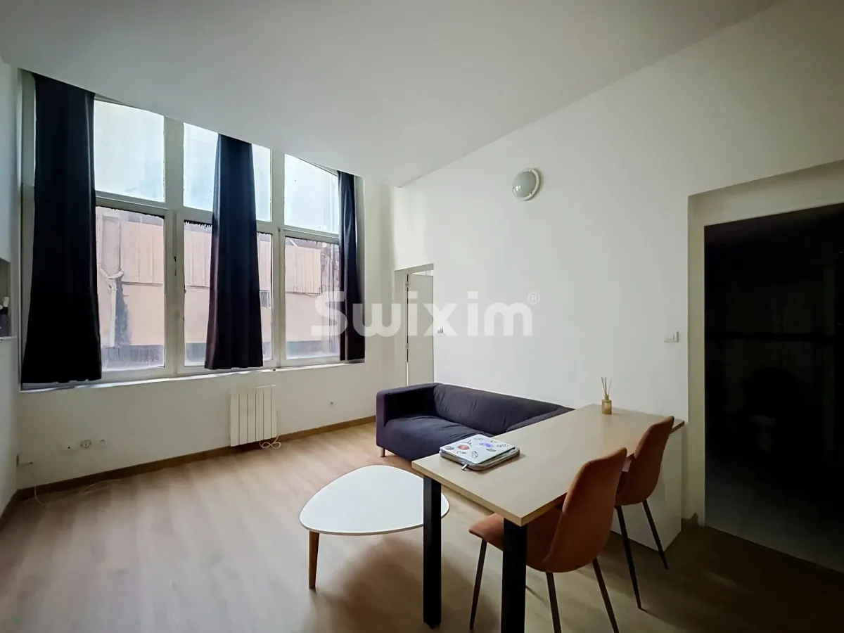 Apartment for sale in Valenciennes - Valenciennes – Character 2-room apartment in the heart of the historic center - Smart Propylaia (3)