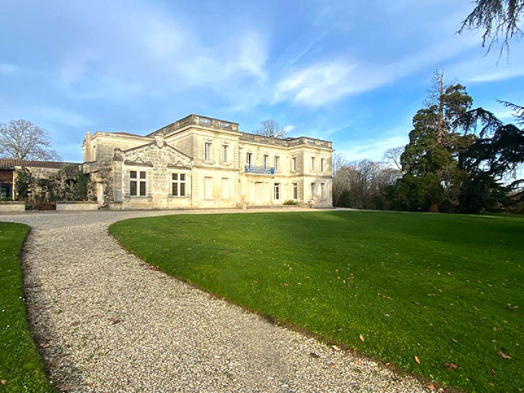 Casa plurifamiliare in vendita a Haut de Floirac
