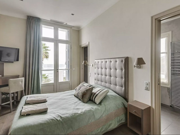 House for sale in Mandelieu-la-Napoule - MANDELIEU-LA-NAPOULE - VILLA - 11.0 ROOMS - Smart Propylaia (3)