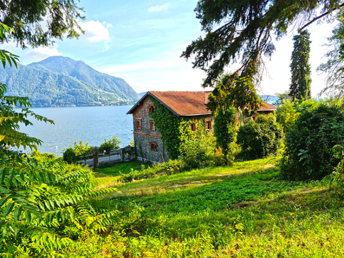 Haus zu verkaufen in Intra - Smart Propylaia