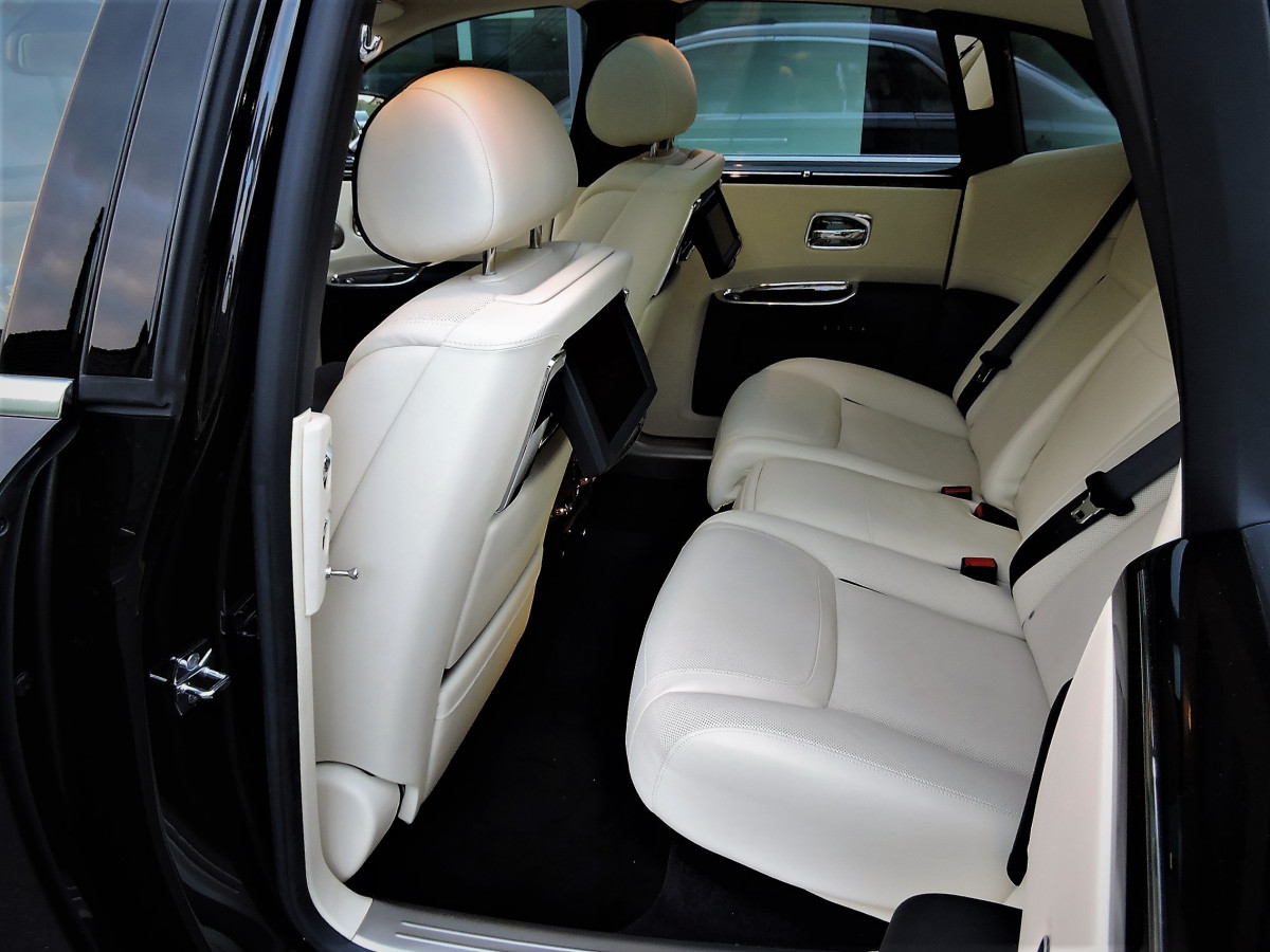 Rolls Royce Ghost 6.6 V12 zu verkaufen - Smart Propylaia (10)