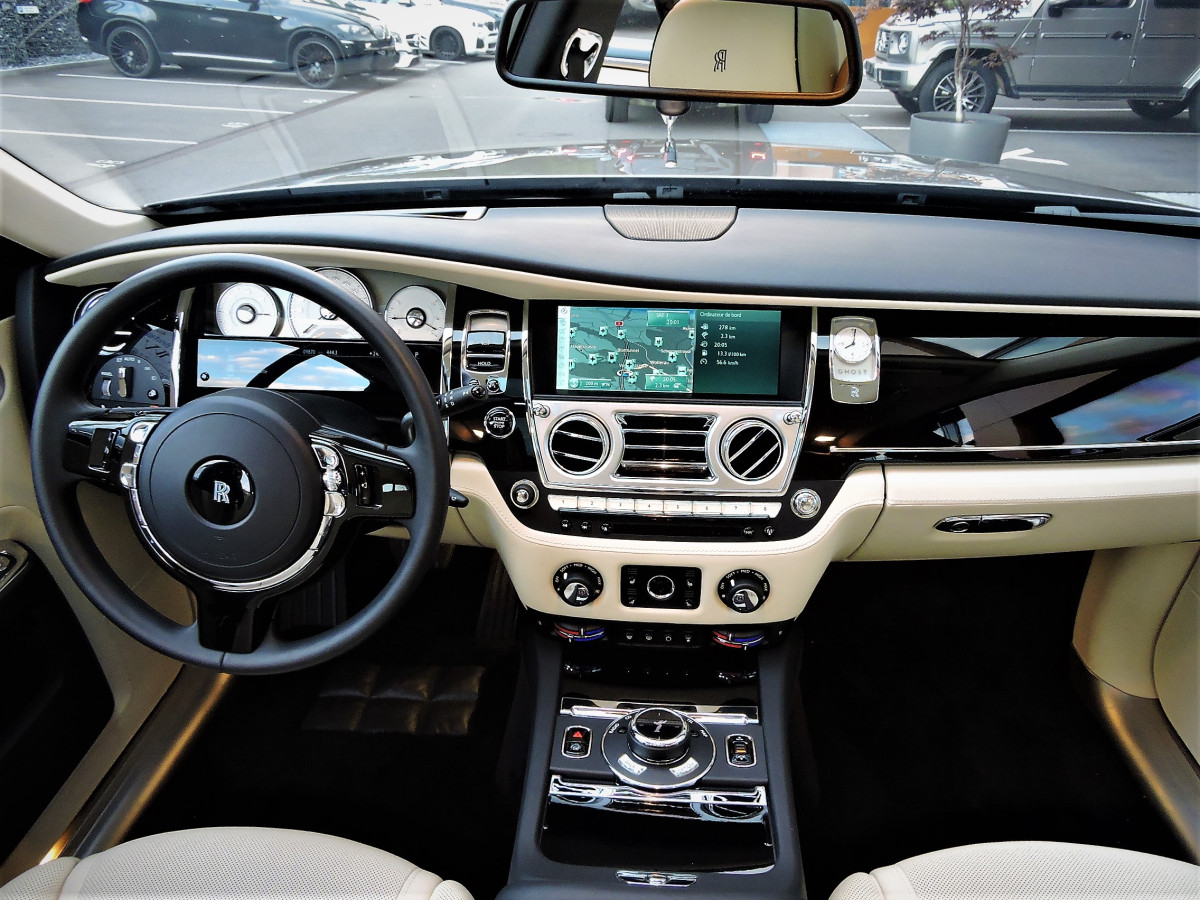 Rolls Royce Ghost 6.6 V12 zu verkaufen - Smart Propylaia (16)