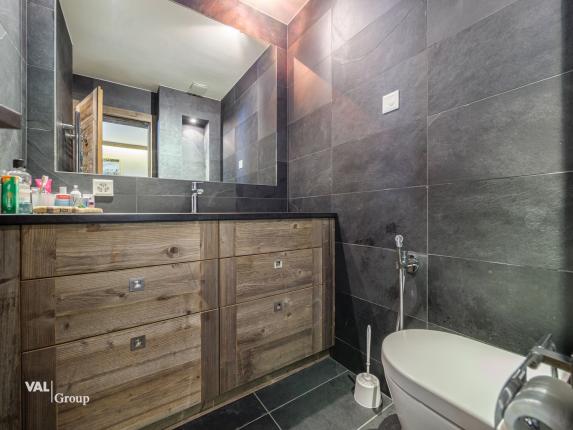 Appartement à vendre à Corin-de-la-Crête (11)