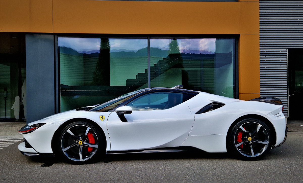 Ferrari SF90 Stradale zu verkaufen - Smart Propylaia (2)
