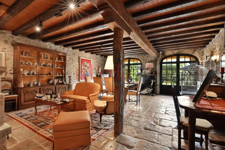 Maison à vendre à Athenaz - Découvrez une propriété villageoise d'exception à Avusy, au coeur de la campagne genevoise - Smart Propylaia (6)