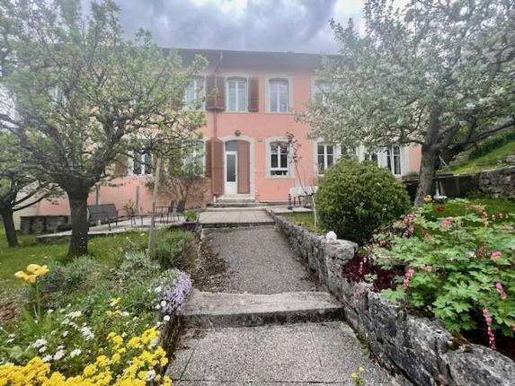 House for sale in Les Brenets
