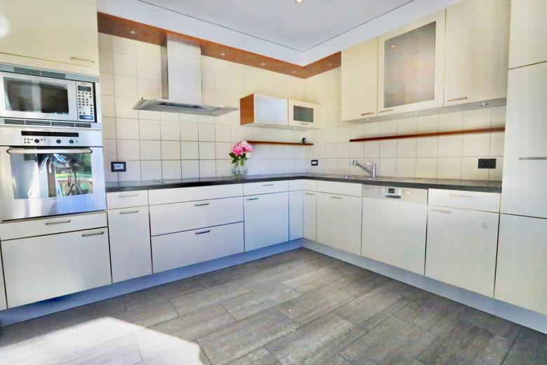 Haus zu verkaufen in Chailly-Montreux - Moderne Villa, schönes, ruhiges Grundstück ohne Gegenüber - Smart Propylaia (39)