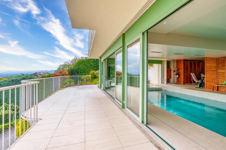 Haus zu verkaufen in Bougy-Villars - Große Villa, teilbar in 2 Duplex, Innenpool, Seeblick - Smart Propylaia (78)