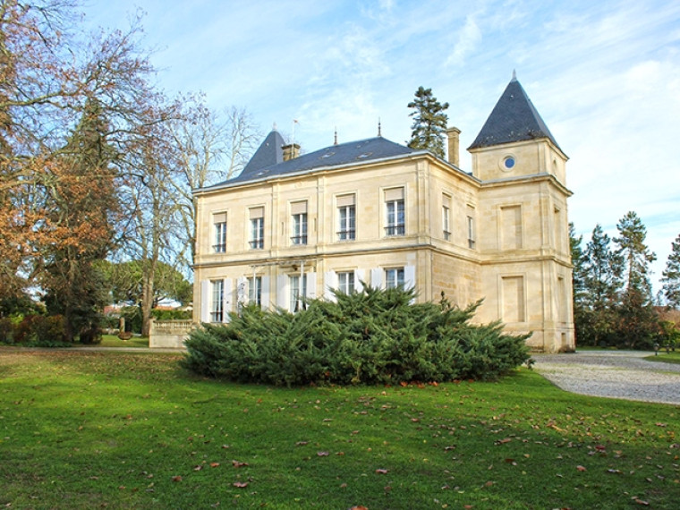 Casa in vendita a Léognan