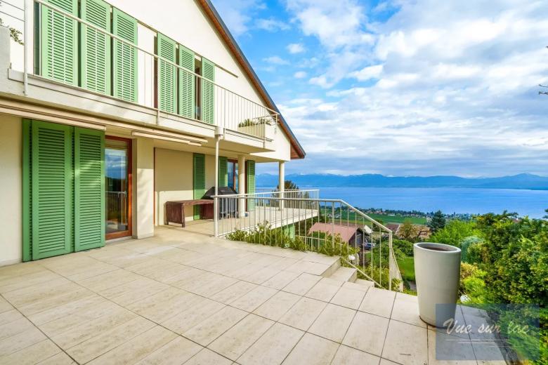 Haus zu verkaufen in Bougy-Villars - Große Villa, teilbar in 2 Duplex, Innenpool, Seeblick - Smart Propylaia (135)