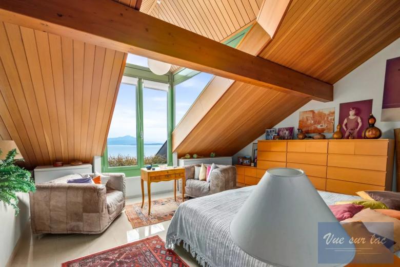 Haus zu verkaufen in Bougy-Villars - Große Villa, teilbar in 2 Duplex, Innenpool, Seeblick - Smart Propylaia (156)