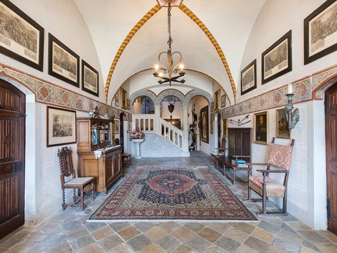 Haus zu verkaufen in Saluzzo - Schloss zu verkaufen in Saluzzo, 12 Zimmer, 1200 m2 - Smart Propylaia (3)