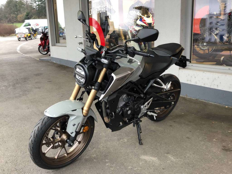 Honda CB 125R zu verkaufen (4)