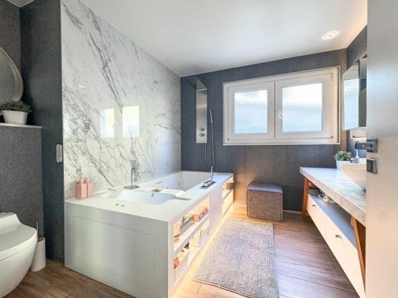 Apartment for sale in La Croix (17)
