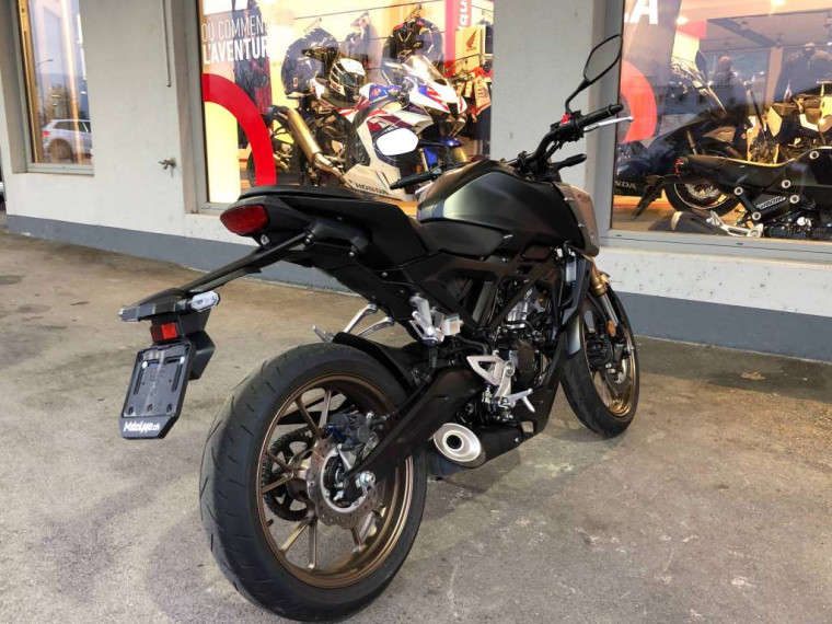 Honda CB 125R zu verkaufen (2)