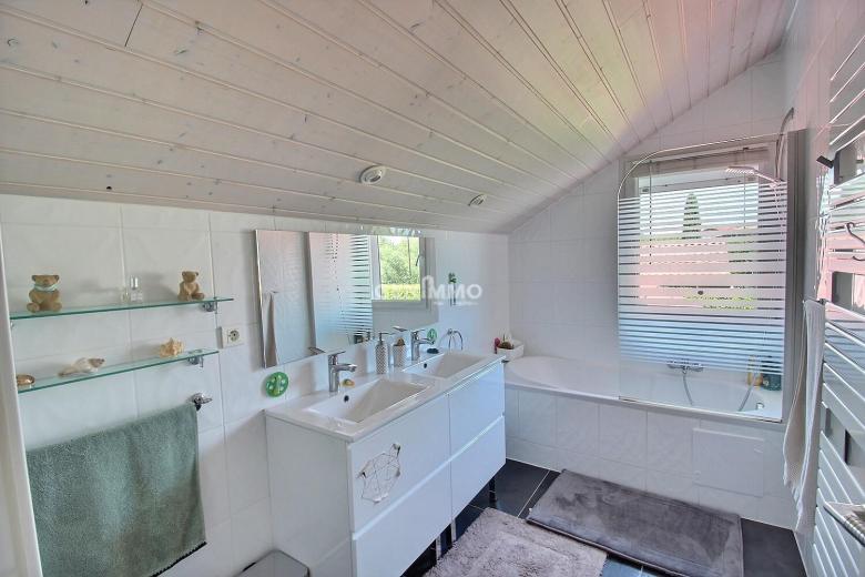 Haus zu verkaufen in Chens-sur-Léman - Einfamilienhaus zu verkaufen in Chens-sur-Léman, 8 Zimmer, 200 m2 - Smart Propylaia (9)