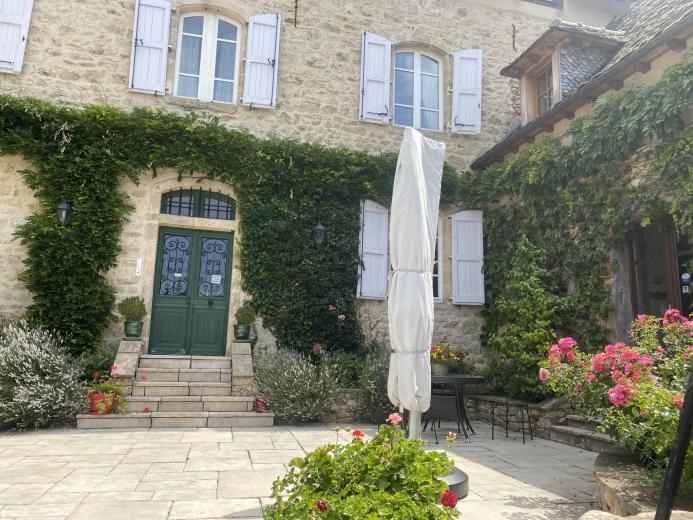 Haus zu vermieten in Entraygues-sur-Truyère - Aveyron, 12140 Entraygues/ Truyère, wunderschöne Ferienwohnung zu mieten - Smart Propylaia (3)