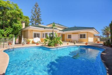 Villa zu verkaufen in Torrevieja, 9 Zimmer, 563 m2