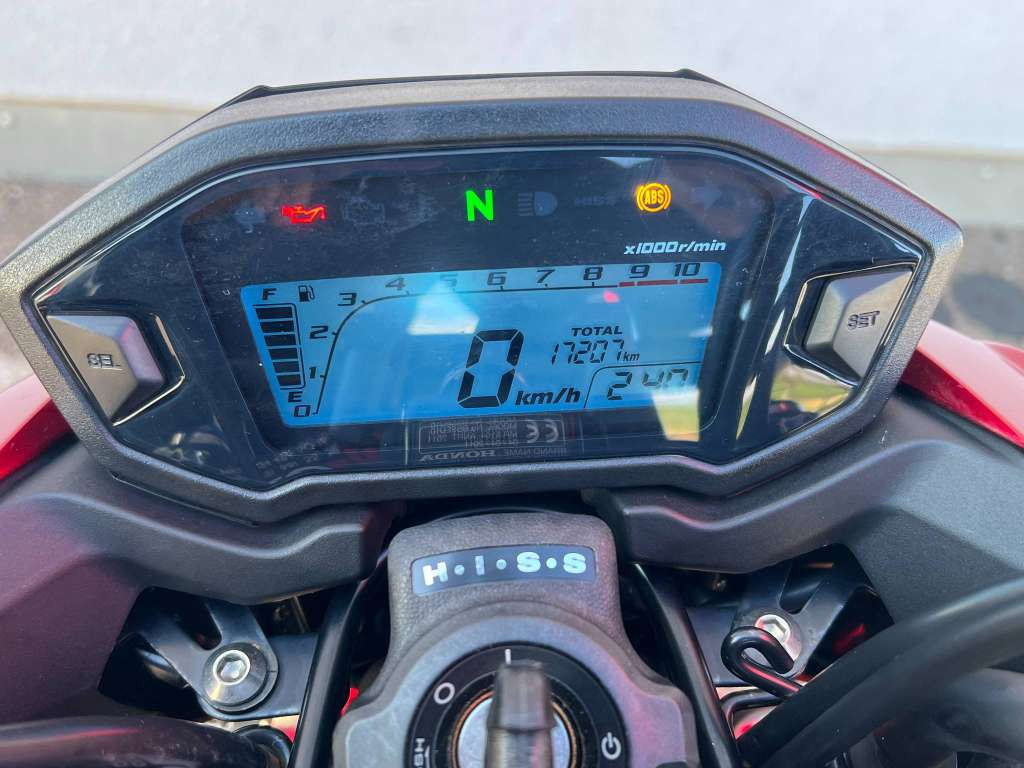 Honda CB 500F à vendre - Smart Propylaia (10)