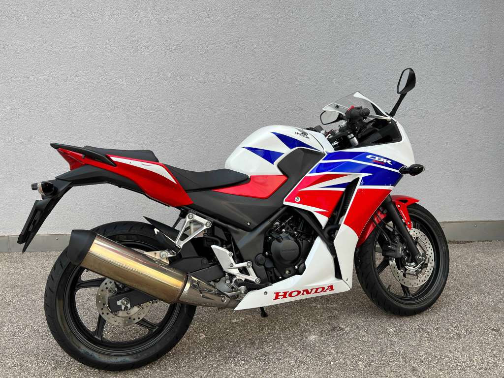 Honda CBR 300R in vendita - Smart Propylaia (2)