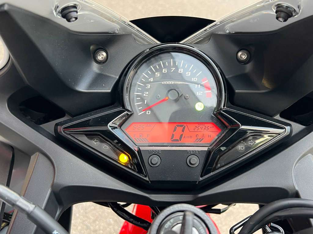 Honda CBR 300R in vendita - HONDA CBR 300 RA, tricolore - Smart Propylaia (9)