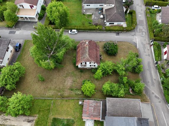 Plot for sale in Bassecourt