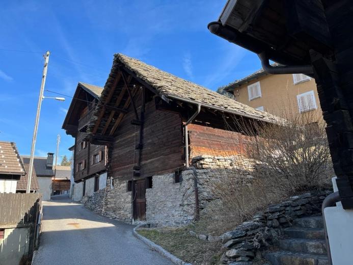 Casa in vendita a Sobrio - Smart Propylaia