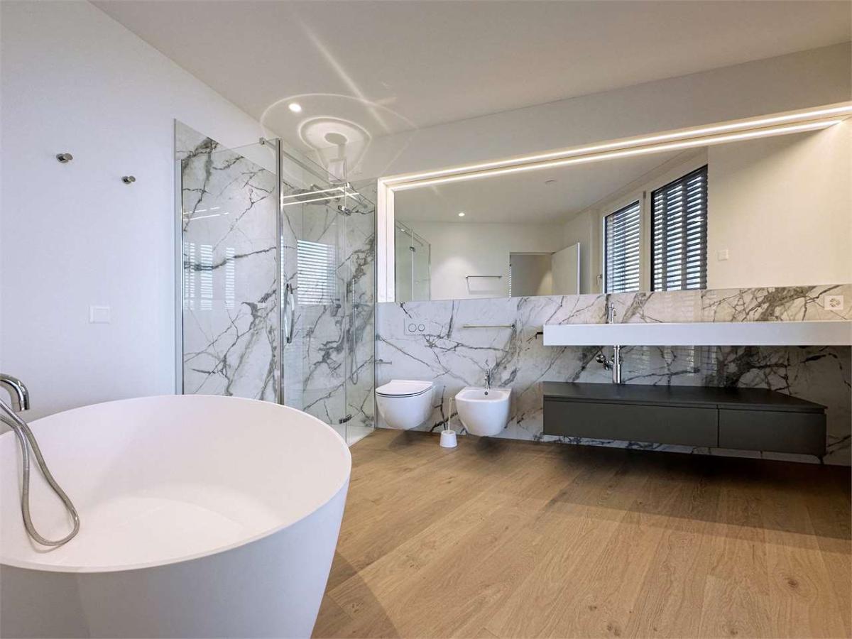 In vendita   Svizzera - collaborazione con il portale immobiliare Smart-Propylaia