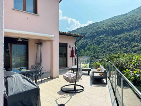 Casa in vendita a Lugano (2)
