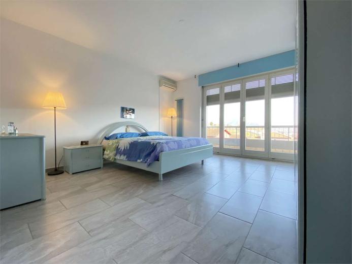 Casa in vendita a Coldrerio - Villetta con giardino e piscina - Smart Propylaia (9)
