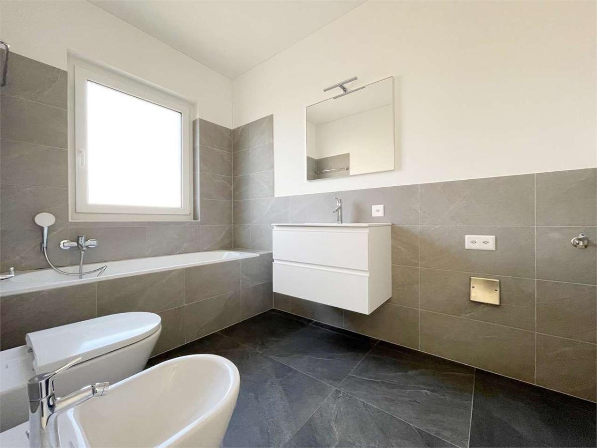A vendre   Suisse - partenariat avec Smart-Propylaia Portail Immobilier
