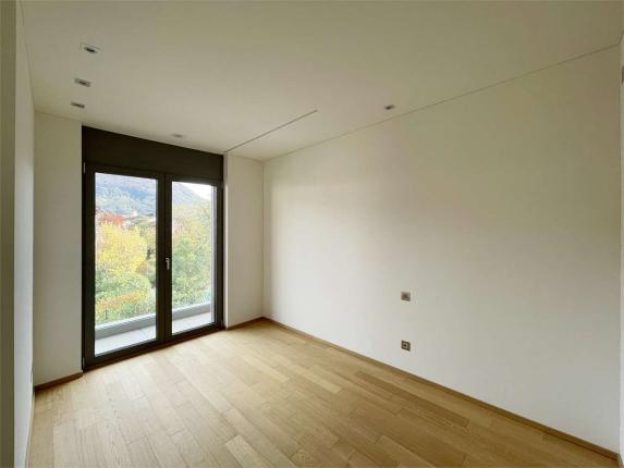 Appartement à vendre à Comano (9)