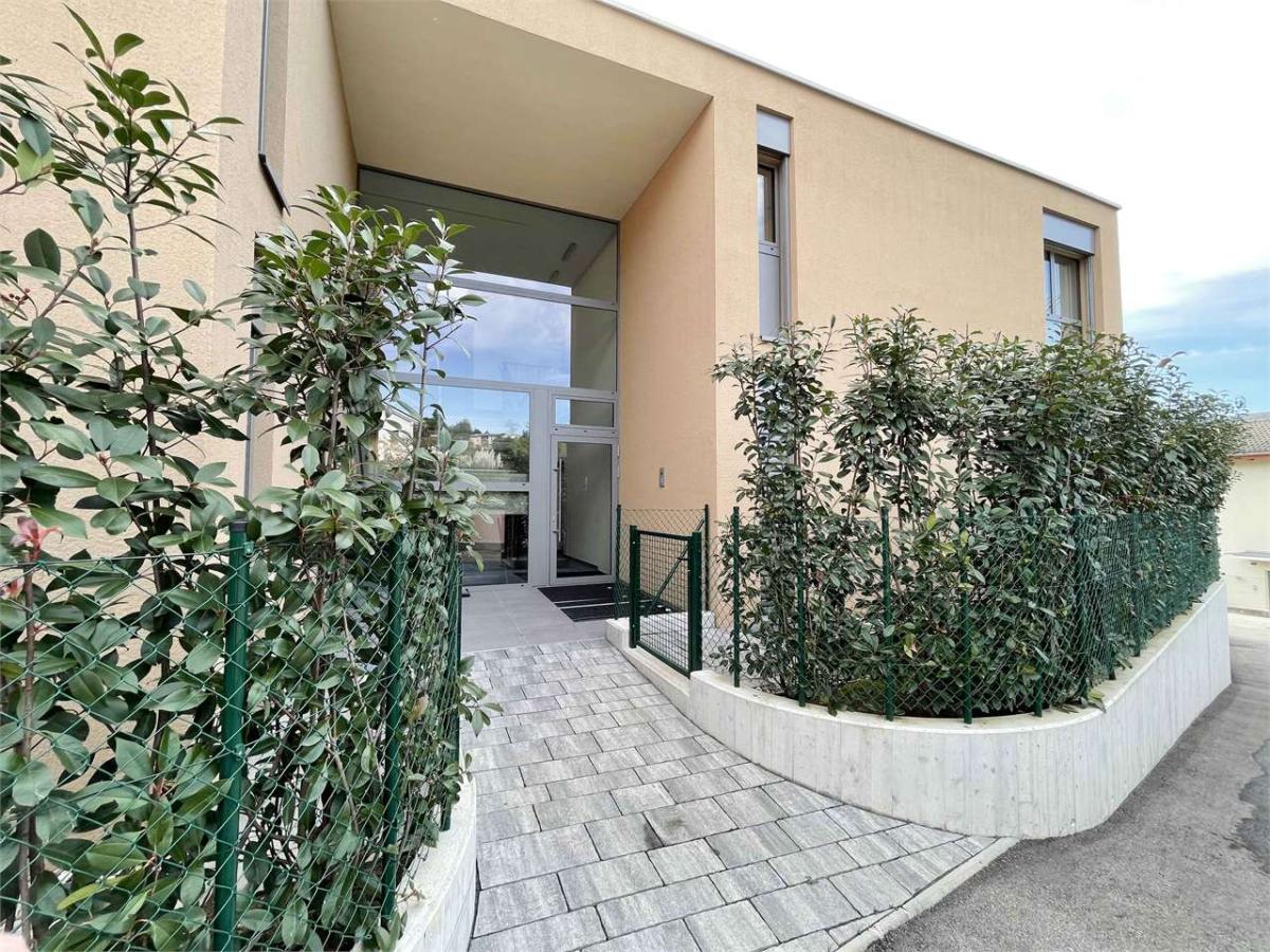 In vendita   Svizzera - 
cChic-immoHub Il vostro portale immobiliare